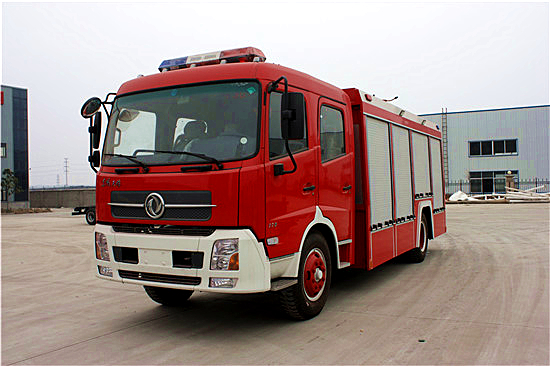 6噸天錦水罐消防車（內藏灌）