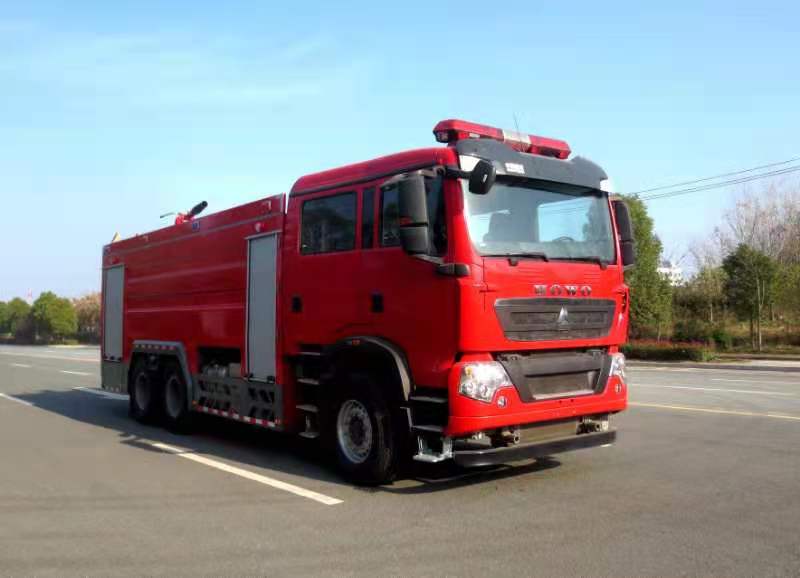 豪沃12噸泡沫消防車(chē)