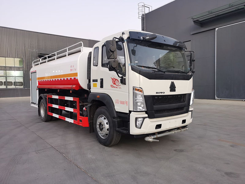 12方重汽豪沃國六消防灑水車